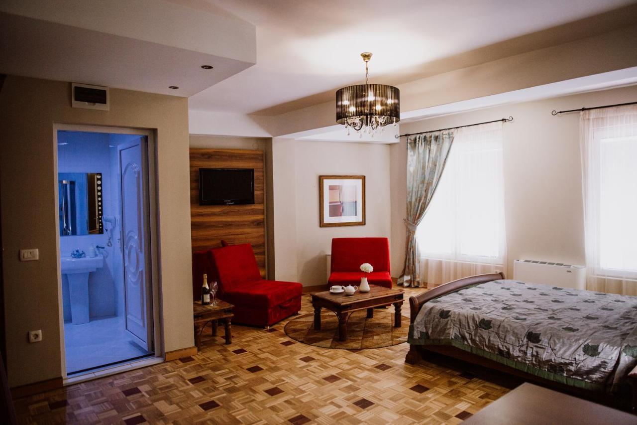 Bela Kuka Hotel Bitola Bagian luar foto