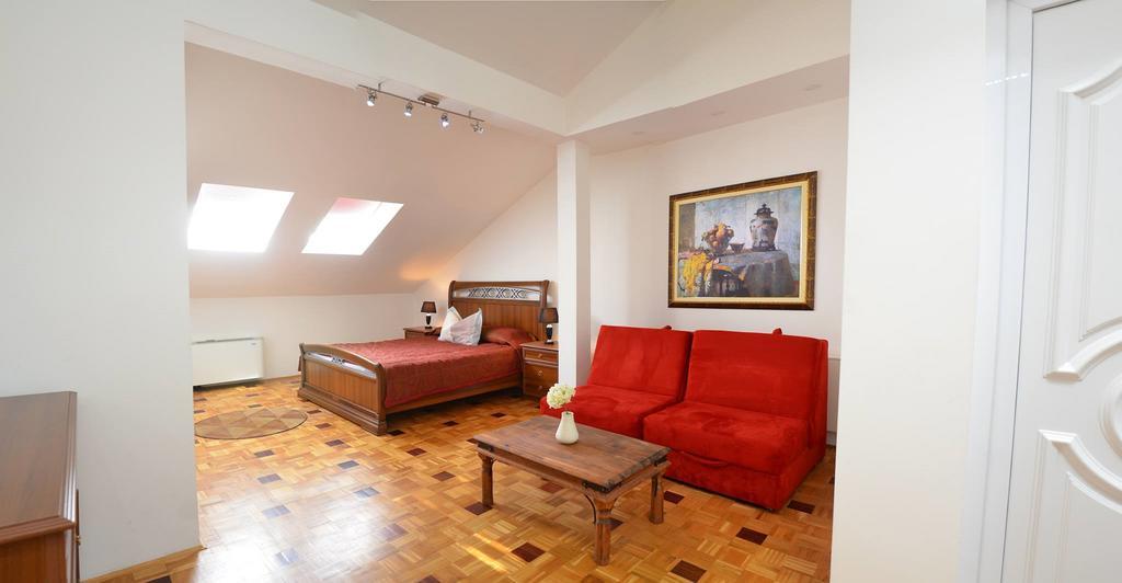 Bela Kuka Hotel Bitola Bagian luar foto